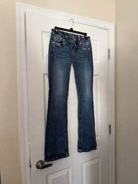 Miss Me Signature Bootcut Jeans Bling Embellished Pocket JE8258BL Size 26